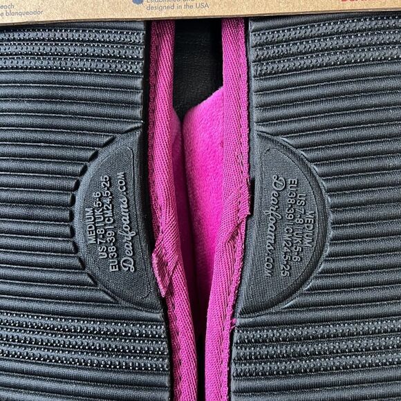 𝅺BAT Memory Foam Bright Plum Slippers - Picture 3 of 8